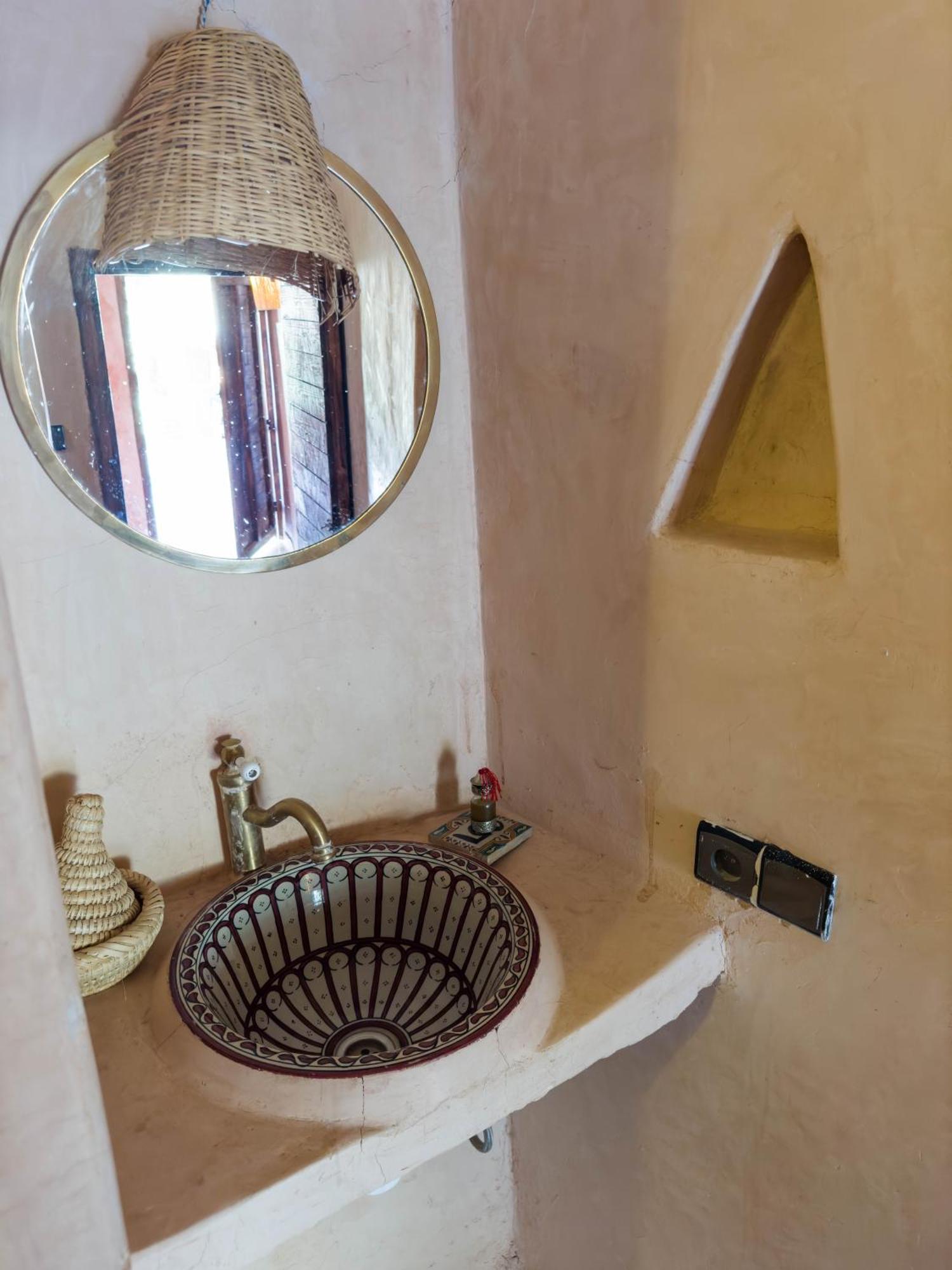 Riad Tabhirte أكدز المظهر الخارجي الصورة